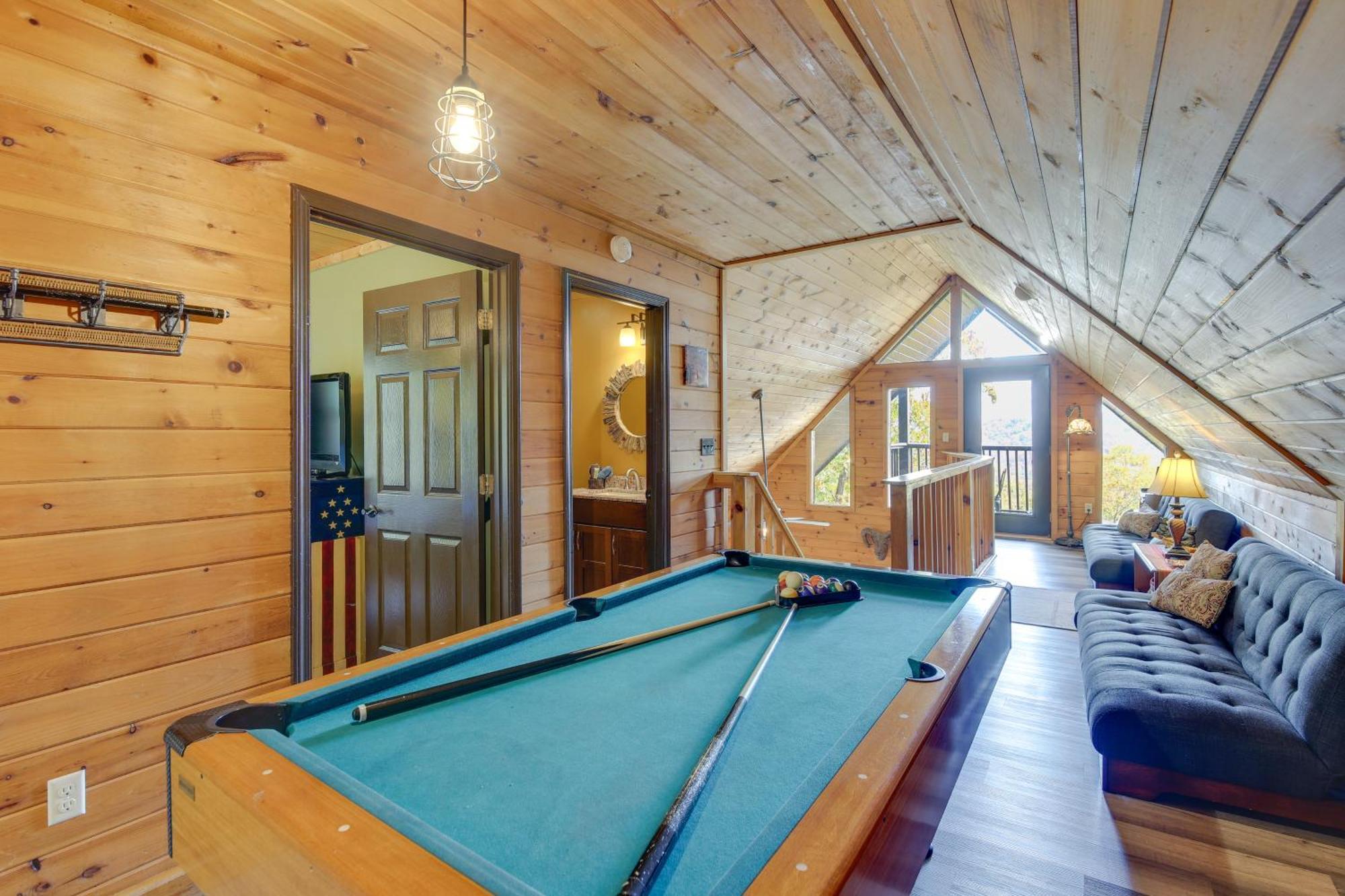 Above And Beyond Pigeon Forge Cabin With Prime Views! Eksteriør bilde