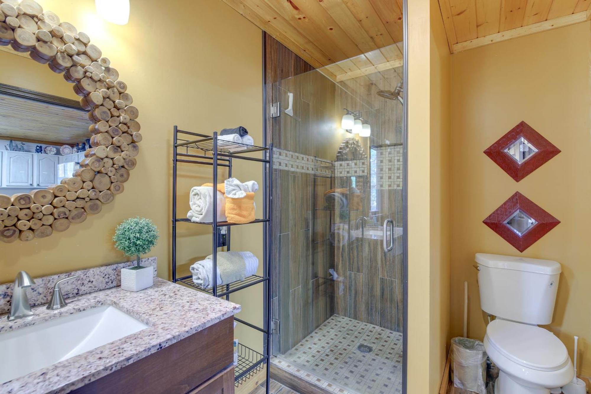 Above And Beyond Pigeon Forge Cabin With Prime Views! Eksteriør bilde