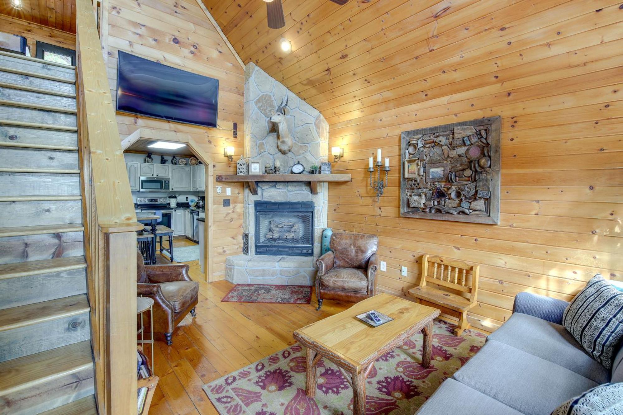 Above And Beyond Pigeon Forge Cabin With Prime Views! Eksteriør bilde