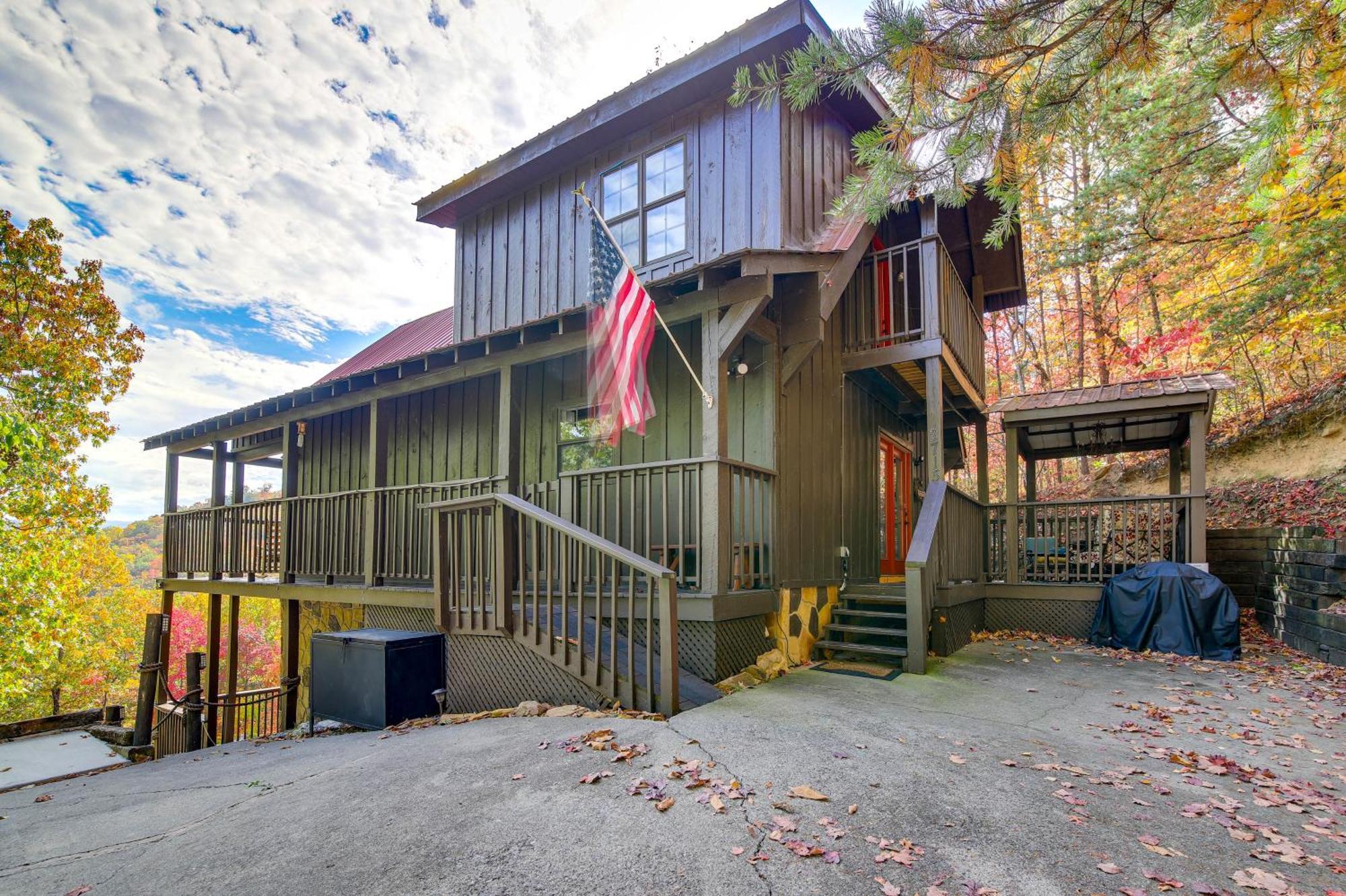 Above And Beyond Pigeon Forge Cabin With Prime Views! Eksteriør bilde
