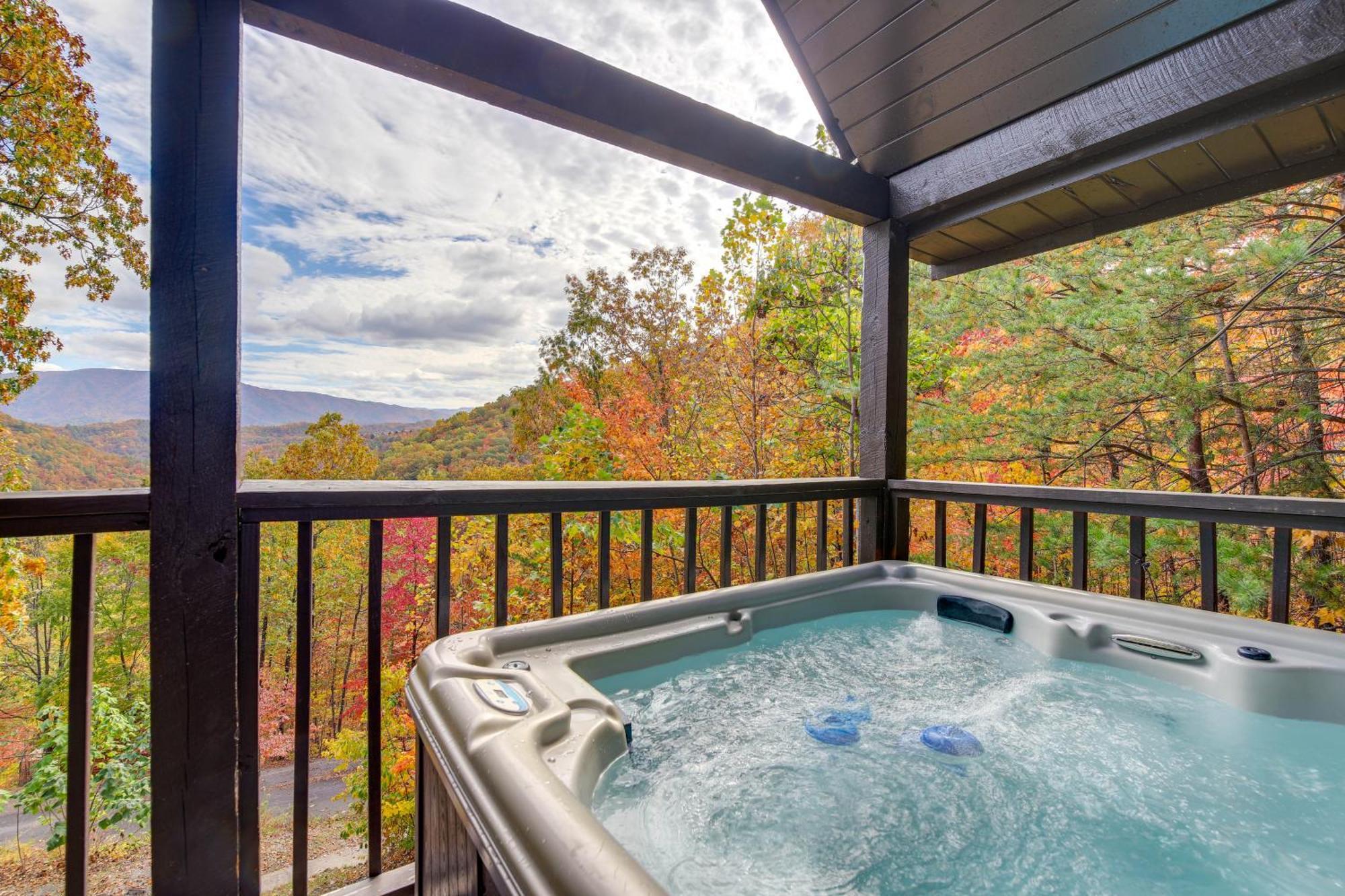 Above And Beyond Pigeon Forge Cabin With Prime Views! Eksteriør bilde