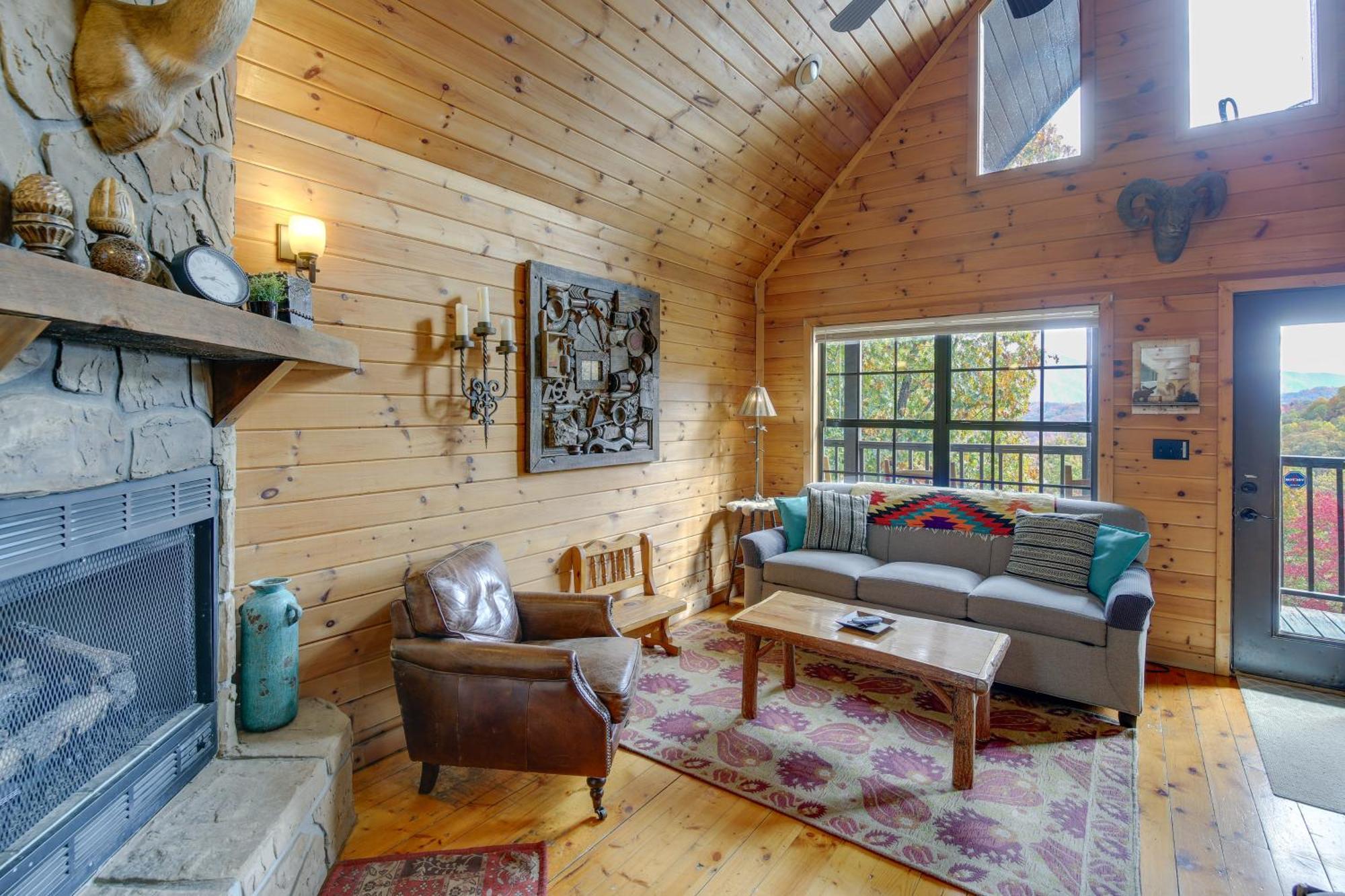 Above And Beyond Pigeon Forge Cabin With Prime Views! Eksteriør bilde