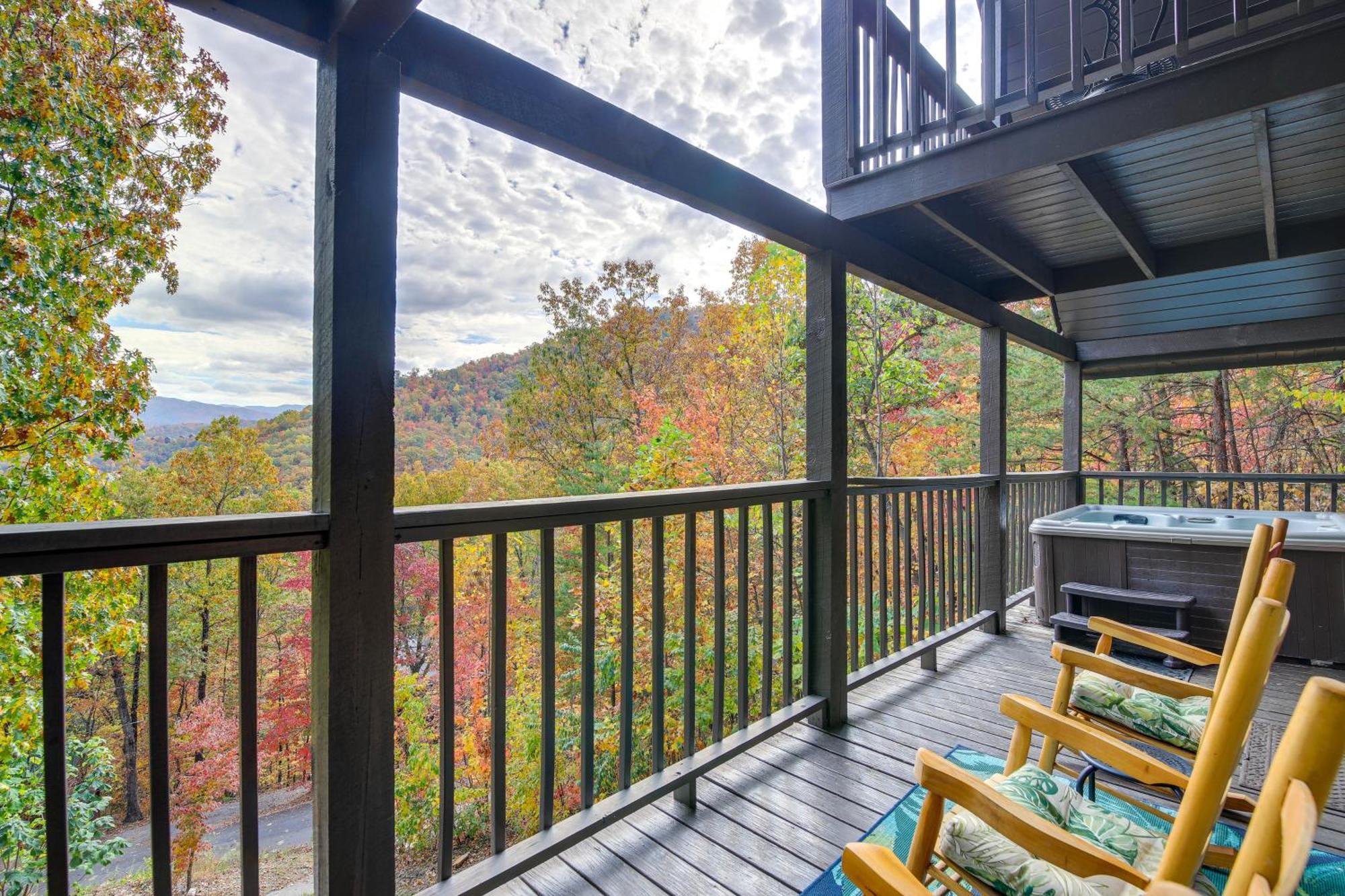 Above And Beyond Pigeon Forge Cabin With Prime Views! Eksteriør bilde
