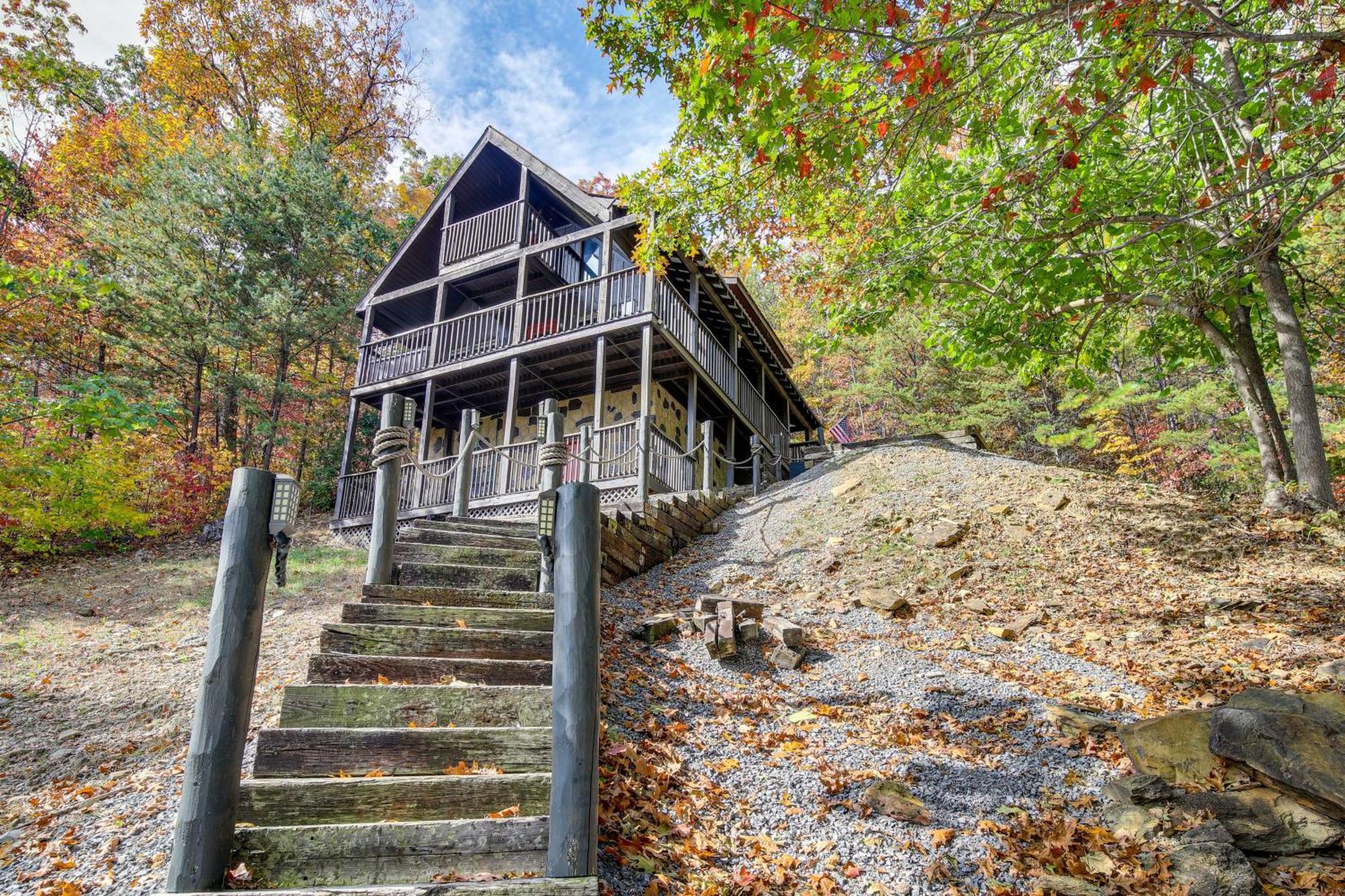 Above And Beyond Pigeon Forge Cabin With Prime Views! Eksteriør bilde